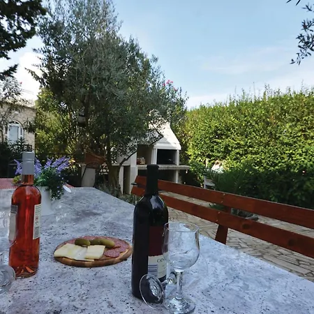 1 Bedroom Awesome In Stari Grad (Hvar)